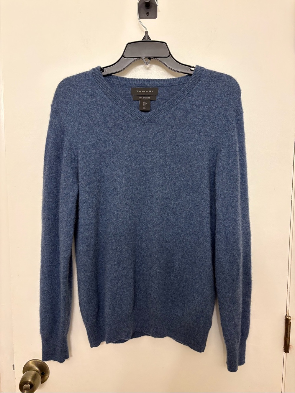 Tahari Men's 100% Cashmere V-Neck Sweater Blue Large L Old Money Capsule Casual